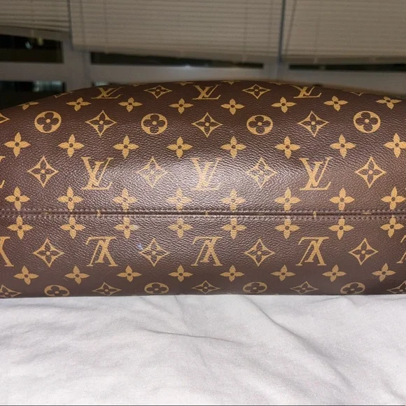 Louis Vuitton Brown Monogram Shoulder Bag - Picture 13 of 13